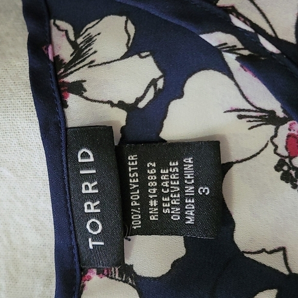 Torrid Women's Floral Top Size 3X - Picture 6 of 8